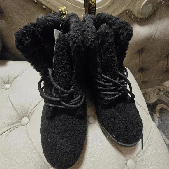 Dr. Martens 1460 Pascal Shearling Faux Womens Girls Boots size 5 - Picture 8 of 8
